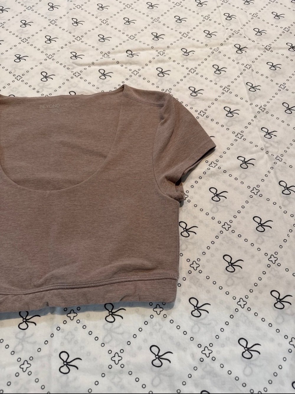 Beyond Yoga light pink cropped top size Small - Picture 4 of 7